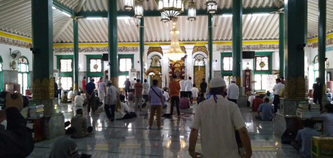 
Suasana di Masjid Agung Palembang Setelah Dibuka (Dok. Urban Id)