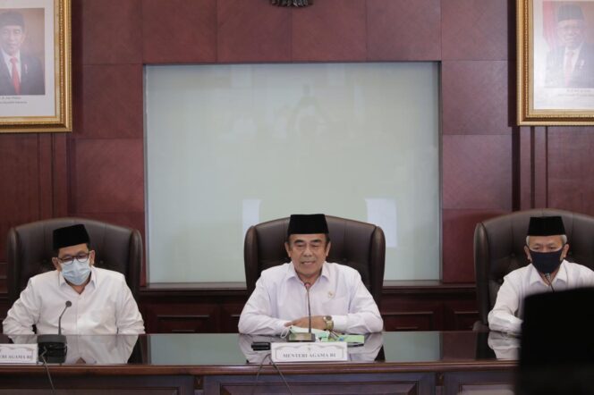 
					Menteri Agama RI, Fachrul Razi (Ditengah), (Dok. Seskab)