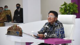 Gubernur Sumsel, Herman Deru saat membuka dengan resmi Webinar Series 1 strategi UMKM Sumsel pada masa new normal dalam konteks Islam (Dok. Humas Pemprov Sumsel)