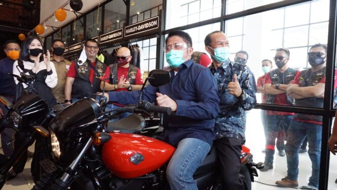 
Herman Deru Ajak Penggemar Harley Ramaikan Grand Fondo OKU Selatan