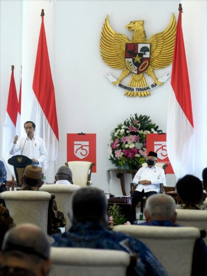 
Jokowi Minta Gubernur Berikan Sanksi Pelanggar Protokol Kesehatan Sesuai Kearifan Lokal