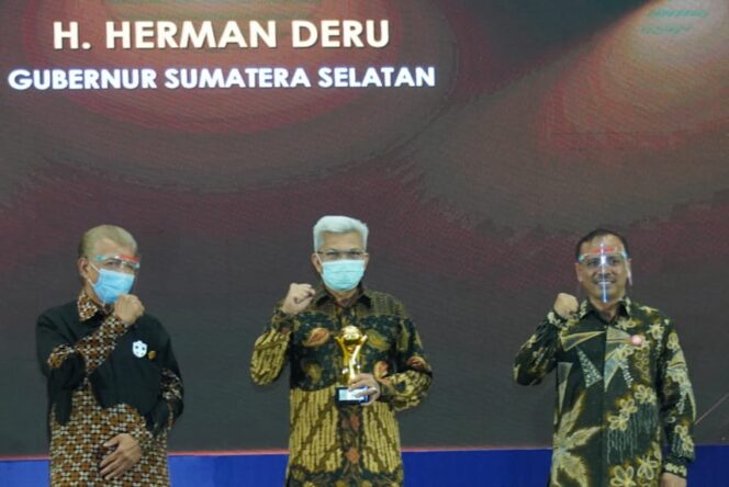 
Gubernur Herman Deru Terpilih Sebagai Top Pembina BUMD Awards 2020