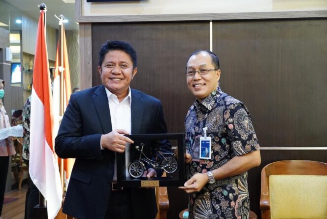 
Dorong Produk Lokal, Herman Deru Minta BNI Tambah Kampung Binaan