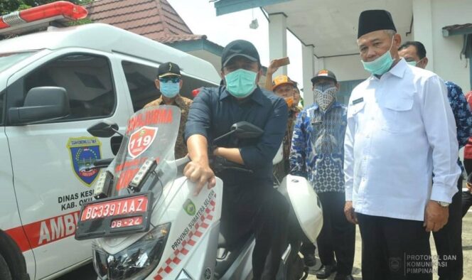 
					Bupati OKUT Dampingi Gubernur Sumsel Tinjau Posko Pemantauan Gugus Tugas Covid-19