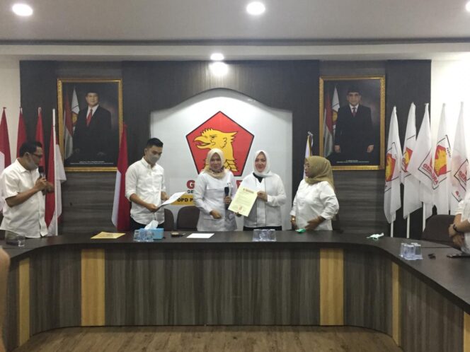 
Partai Gerindra Resmi Usung Ratna Mahmud dan Suwarti di Pilkada Musi Rawas