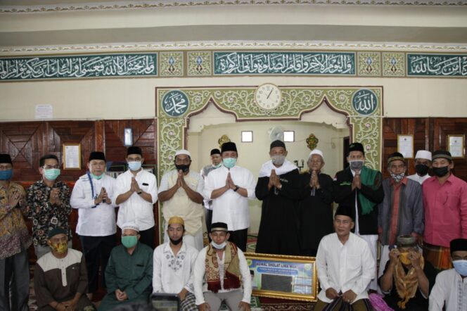 
Safari Jumat di Kalidoni, HD Disambut Antusias Warga