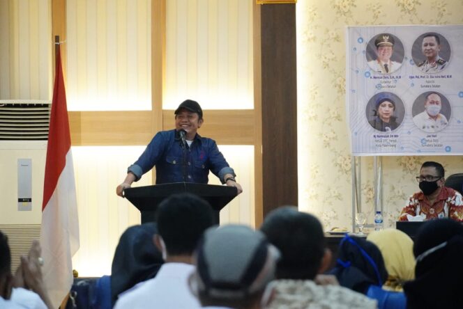 
Herman Deru Ajak Jurnalis Kembangkan Good News