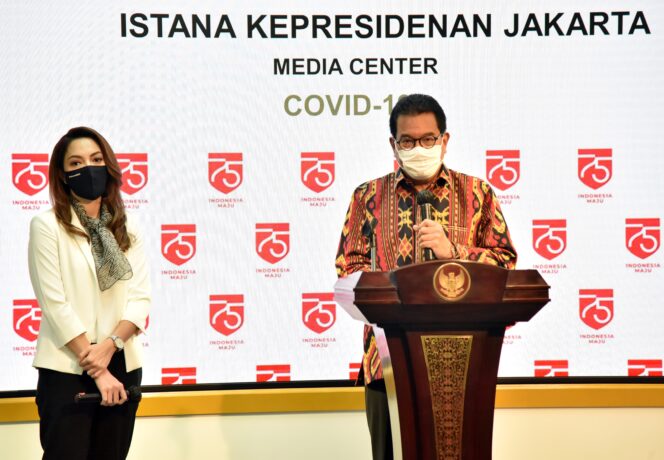 
Satgas Covid-19 Sebut Zona Risiko Tinggi di 33 Kabupaten/Kota Menurun