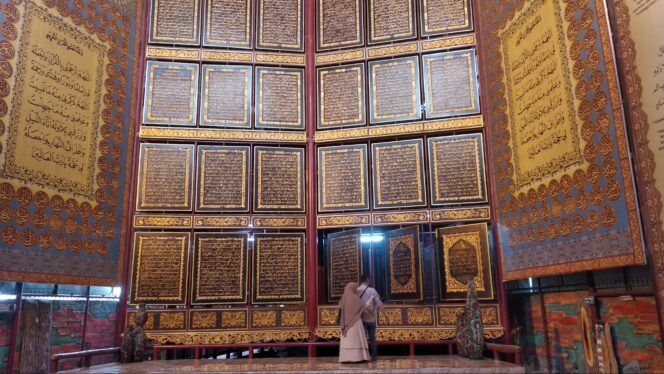 
					Wisata Syariah Al-Qur'an Raksasa Kota Palembang (Dok. Urban)