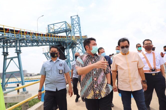 
Herman Deru Cek Lokasi Pengakutan Batubara Jalur Kereta Api dan Sungai