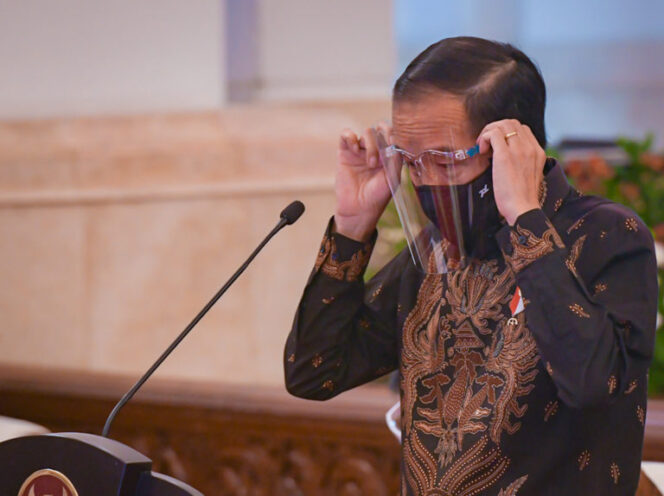 
Jokowi: Waspada Penyebaran Kasus pada Klaster Kantor, Keluarga, dan Pilkada