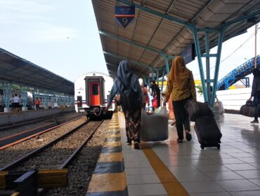 Suasana Penumpang di PT KAI Divre III Palembang Sebelum Pandemi Covid-19 (Dok. Urban Id)