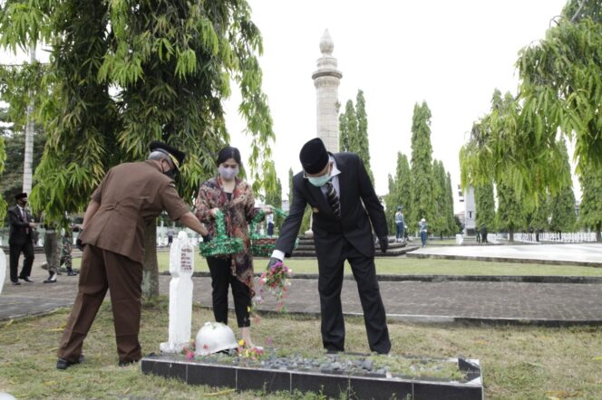 
Mawardi Yahya Hadiri Upacara Ziarah Nasional HUT TNI