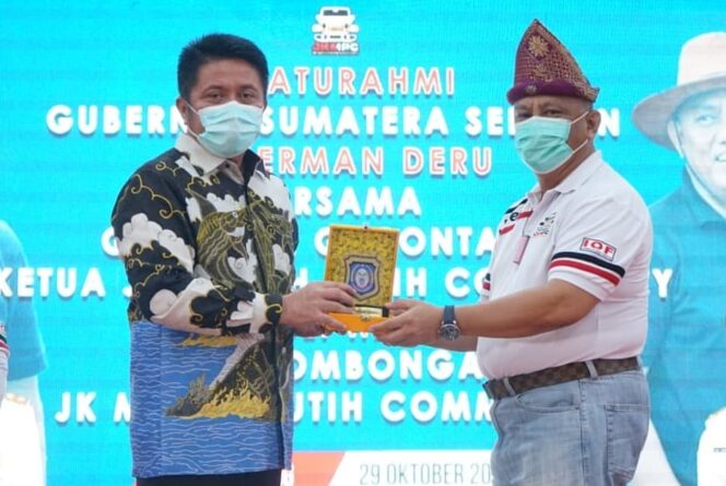 
Herman Deru Mandatkan Gubernur Gorontalo Sebagai Ketua DMDI Gorontalo