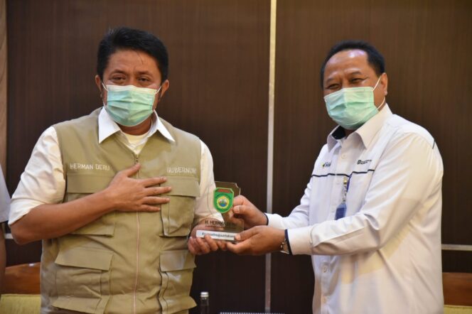 
					Herman Deru Minta PT Pusri Tingkatkan Penyediaan Pupuk
