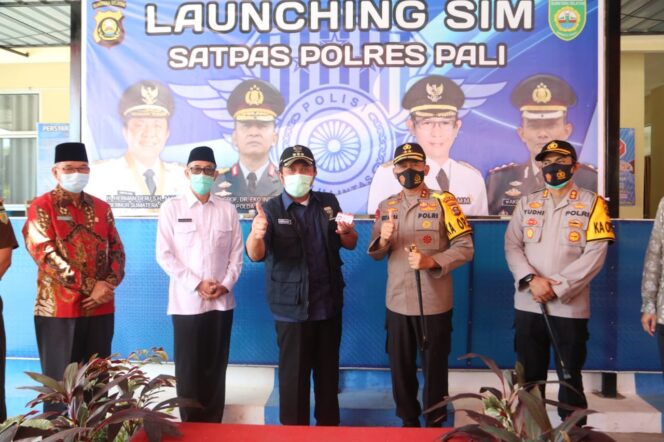 
					Herman Deru Launching Pembuatan SIM Perdana di Mapolres PALI