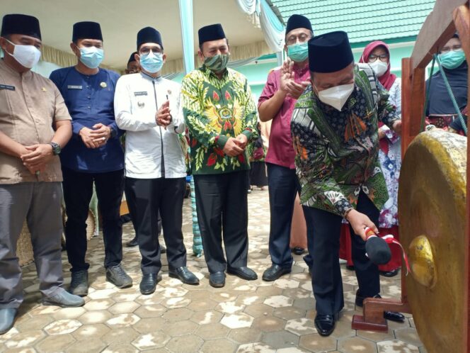 
Kakanwil Kemenag Sumsel Resmikan Kampung Wakaf di Musi Rawas
