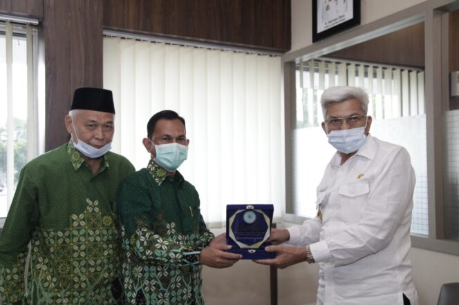 
Mawardi Yahya Ingin Rektorat IKesT MP Cetak SDM yang Unggul