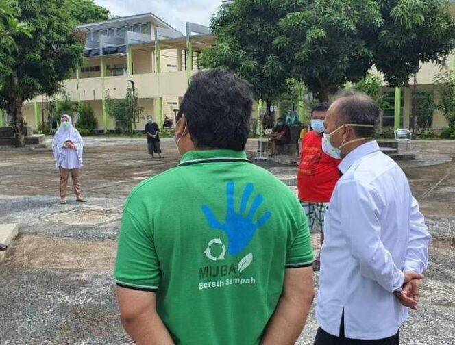 
					Sekda Muba Apriyadi Sambangi RSUD Sekayu