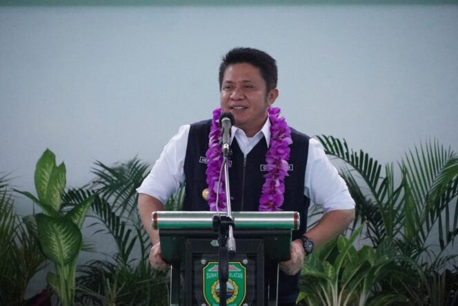 
					Pacu Prestasi Atlet Lokal, Herman Deru Resmikan GOR Berstandar Internasional di Muara Enim