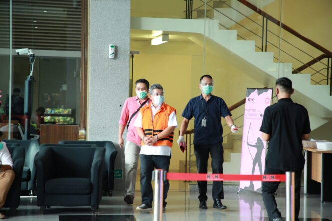 
					Suasana Johan Anwar Saat Berada di Gedung KPK (Dok. Istimewa) 