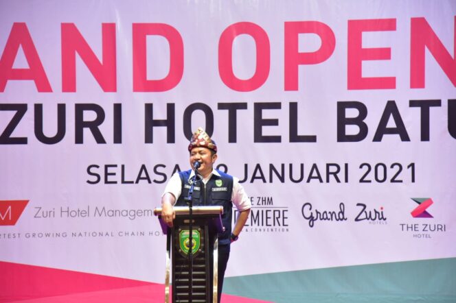 
Herman Deru Minta Semua Hotel di Sumsel Gunakan Atribut Tanjak