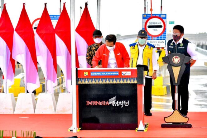 
Herman Deru Dampingi Presiden Jokowi  Resmikan Ruas Tol Kayuagung-Palembang