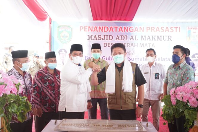 
					Herman Deru Sosialisasikan Surat Edaran Larangan Pungut Subangan di Jalan Umum ke Warga Banyuasin