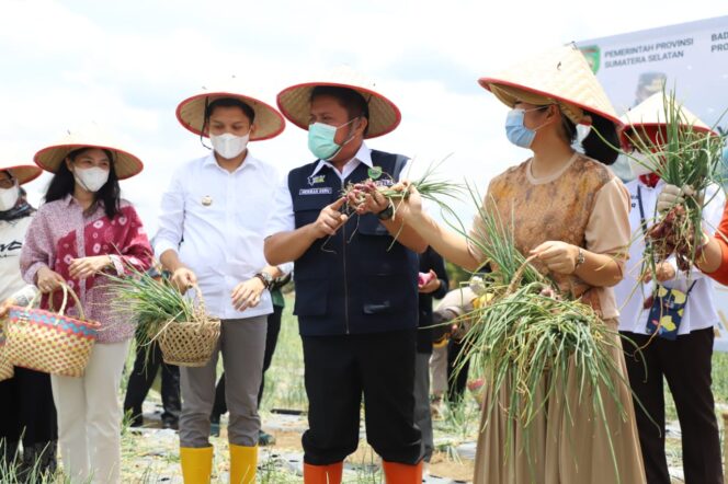
Herman Deru Resmikan Sriwijaya Science Tehno Park Sebagai Pusat Agro Wisata dan Edukasi Masyarakat