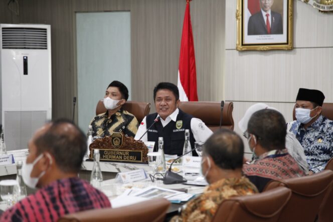 
Herman Deru Larang Bupati dan Wali Kota Bangun Daerah Asal-Asalan