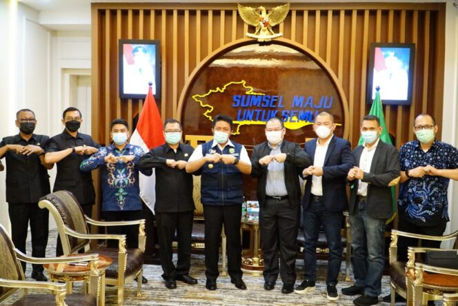 
					Herman Deru Eratkan Kemitraan dengan Media