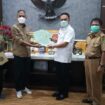 Bupati Empat Lawang Joncik Muhammad Terima Sertifikat Tanah Dari BPN (Foto : Istimewa) 