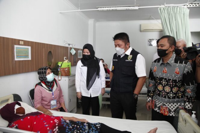 
					Pemprov Sumsel dan BSB Berikan Operasi Gratis Bagi 60 Penderita Katarak