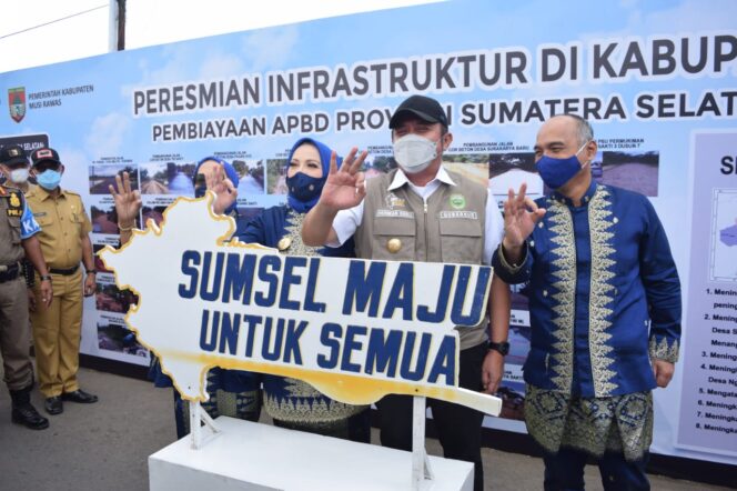 
					Gubernur Sumsel Resmikan 46 Infrastruktur di Musi Rawas