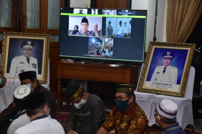 
Herman Deru Kenang Sosok Mahyuddin yang Edukatif dan Menghibur