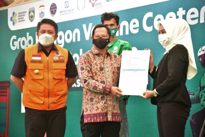 
Mendagri: Gerakan Vaksinasi Nasional di Sumsel Bisa Menjadi Role Model Indonesia