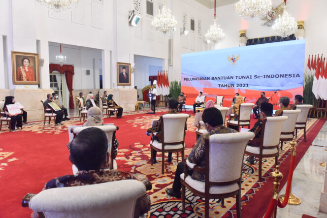 
					Kemensos Salurkan Bantuan PKH Tahap II Rp6,53 Triliun
