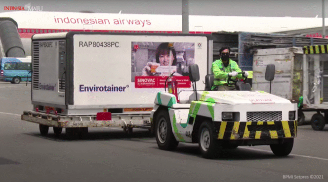 
Enam Juta Bahan Baku Vaksin COVID-19 Tiba di Tanah Air