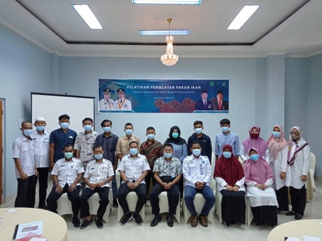 
					Produksi Pakan Mandiri di Muba Pangkas Biaya Hingga 50 Persen