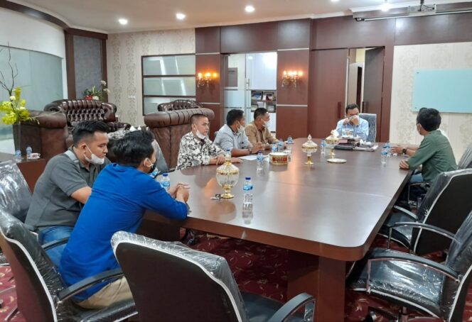 
					Sekretaris Pimpinan Daerah Pemuda Muhammadiyah (PDPM) Empat Lawang, Agus Subhan Bakin. Audiensi ke Bupati Empat Lawang H Joncik Muhammad. (Foto Bento) 
