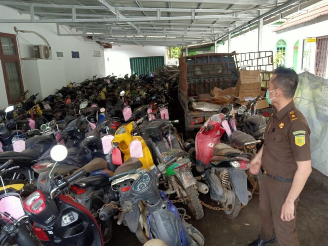 
					Suasana Barang Bukti di Kejari Muara Enim (foto : Andi) 