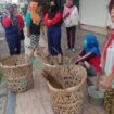 Suasana Para Pekerja Pembersih Pasar Mogok Kerja di HUT Empat Lawang (Foto : Istimewa) 