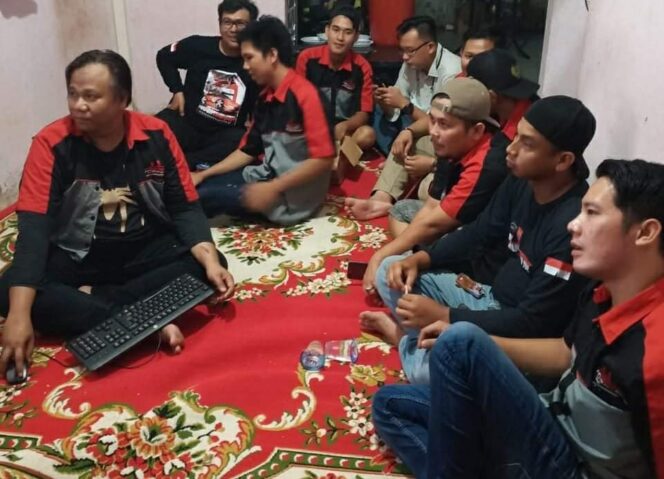 
Perwakilan anggota Komunitas Sedan Sriwijaya Community reborn (SSCr)