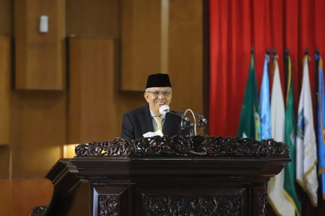 
Mawardi Yahya Sampaikan Penjelasan Terhadap 9 Raperda Sumsel