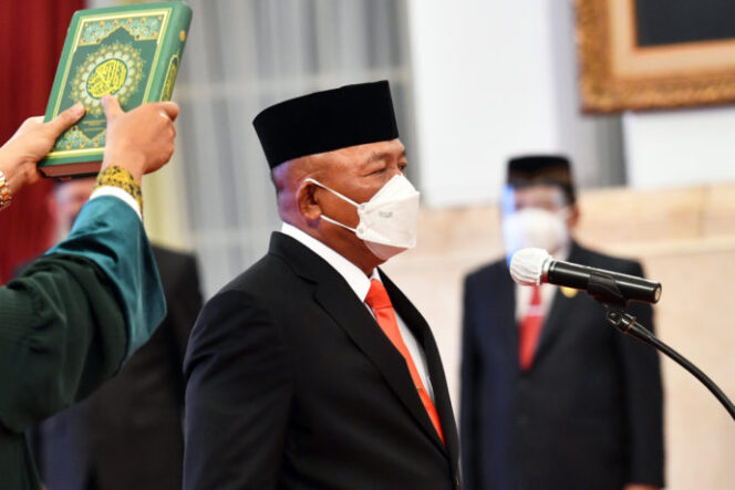 
Presiden Jokowi Lantik Ganip Warsito sebagai Kepala BNPB