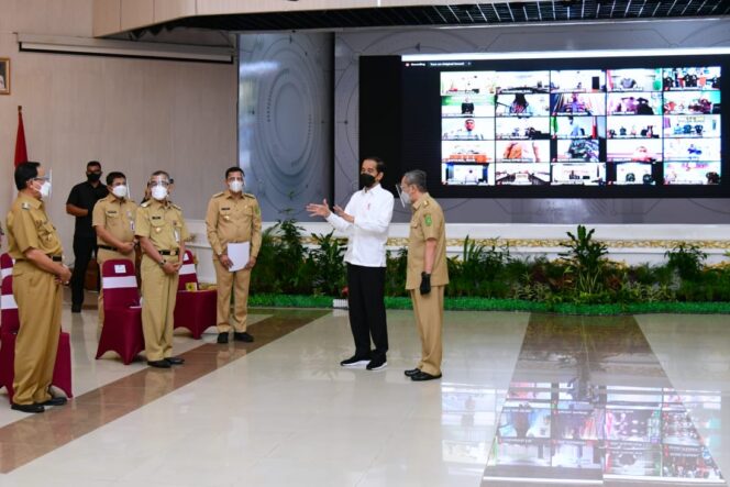 
Presiden Dorong Kerja Sama Daerah untuk Bersama Tangani Pandemi COVID-19