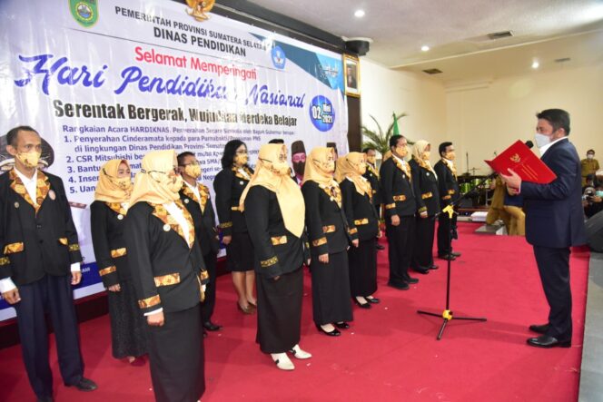 
					Herman Deru Kukuhkan Forum Bursa Kerja Khusus SMK Sumsel