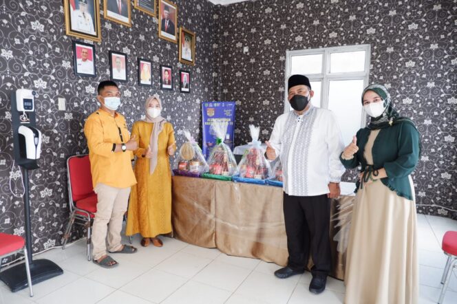 
					Datangi RSUD, Camat BayLen Muba Beri Parcel Hingga Semangati Nakes