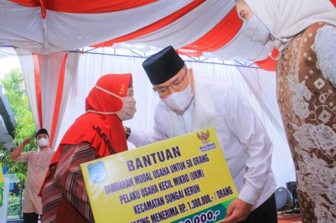 
					Kucurkan Bantuan di Sungai Keruh, Bupati Dodi Reza Prioritaskan Pembangunan