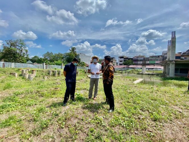 
Herman Deru dan Kang Emil Tinjau Lokasi Islamic Center, Pasar Cinde dan Bantaran Sungai Musi